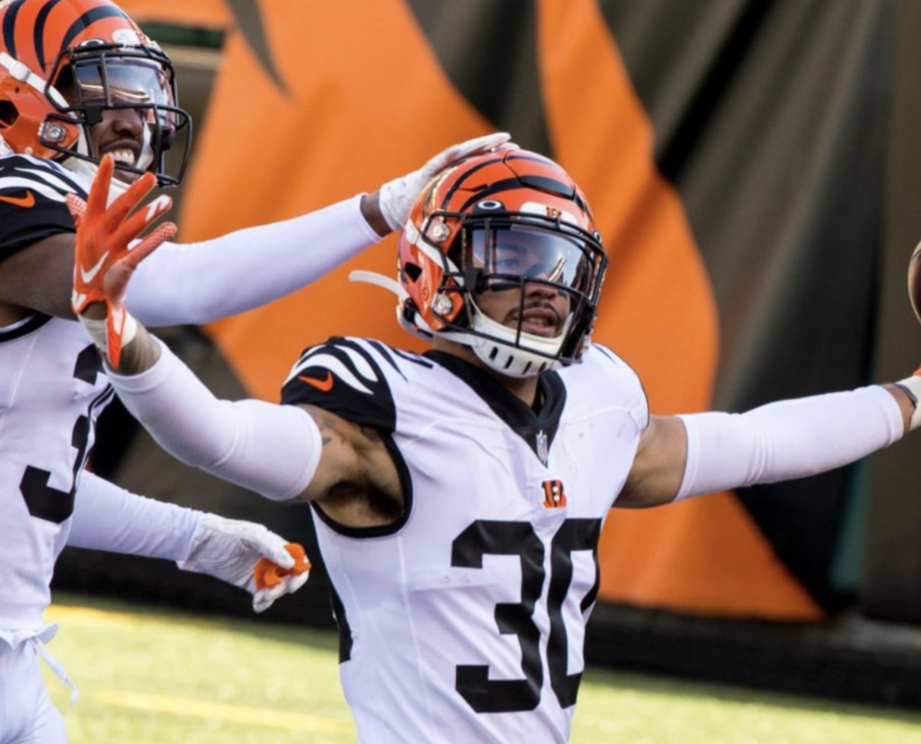 Why Bengals Should Take A Hint From Mike Hilton And ‘Extend Jesse Bates’