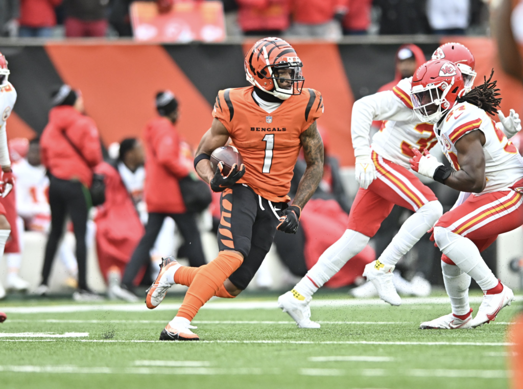 Ja’Marr Chase Goes For 3 TDs, 266 Yards As Bengals Rally Past Chiefs, 34-31, Capture AFC North