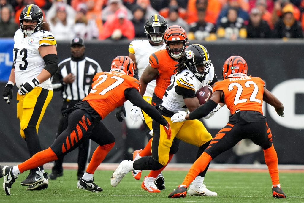 W2L4: How Bengals Keep Their Roll Going In Pittsburgh, Make Merry For The Holidays
