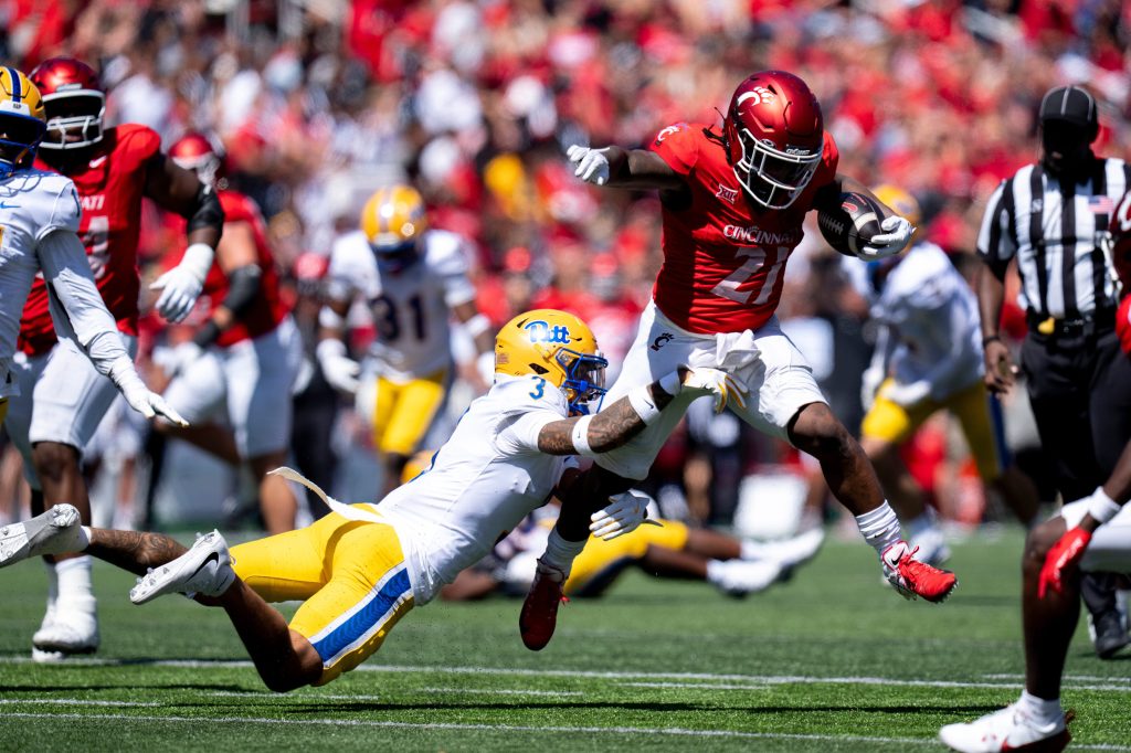 Bearcats Beat: Bearcats In The Absolute Pitts After Blowing 21-point Lead, Lose to Panthers, 28-27