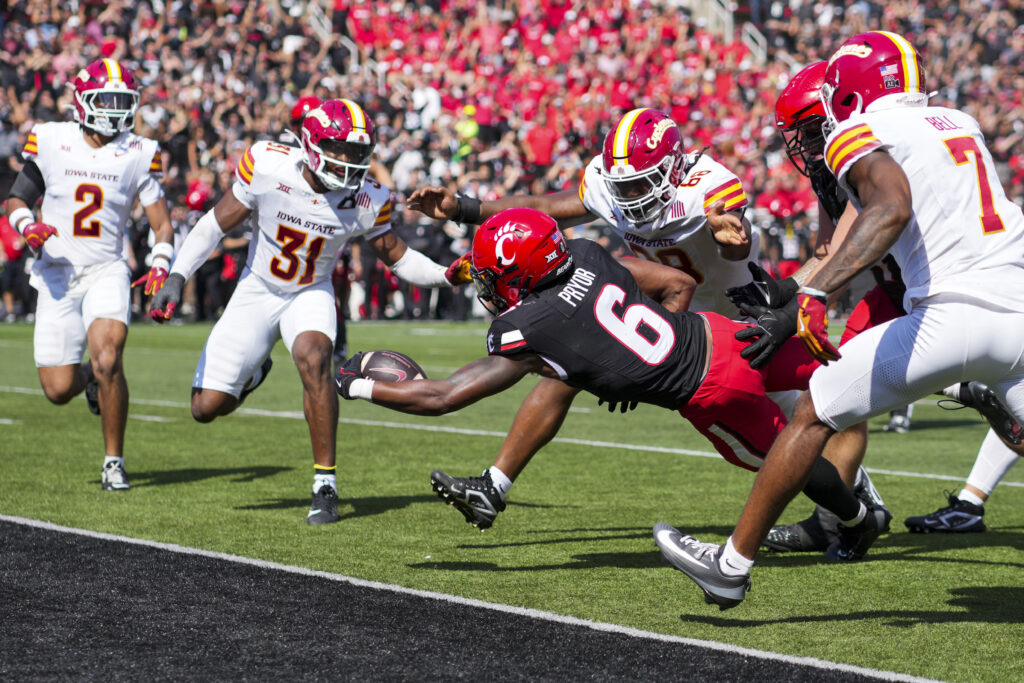 Bearcats Beat: Brendan Sorsby Comes Up Clutch, Defense Weathers Cyclones, Bearcats Beat No. 14 Iowa State, 38-30
